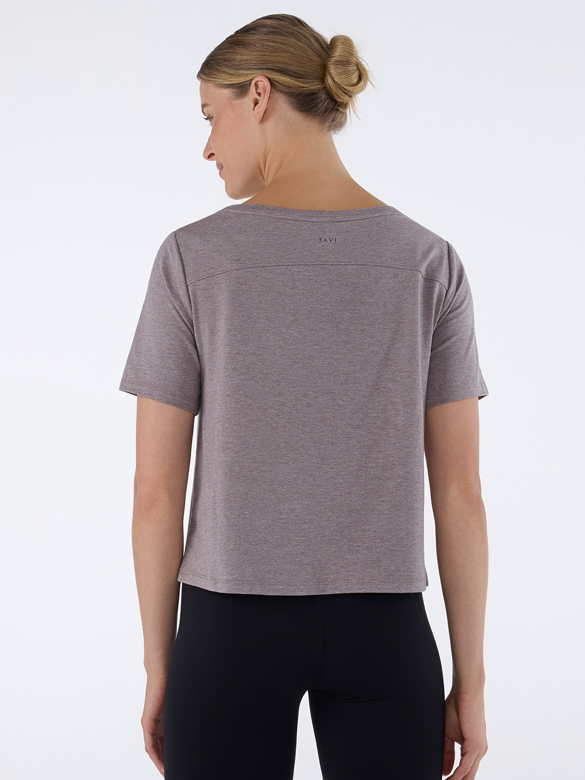 [TAVI] ワイド スクープネック Tee Wide Scoop N Tee タビ レディース  トップス 半袖 ショート丈 クルーネック TOESOX 26FW D1